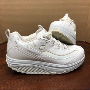 Skechers Women’s size 10 Shape ups SN 11800 White Leather Walking Running Shoes